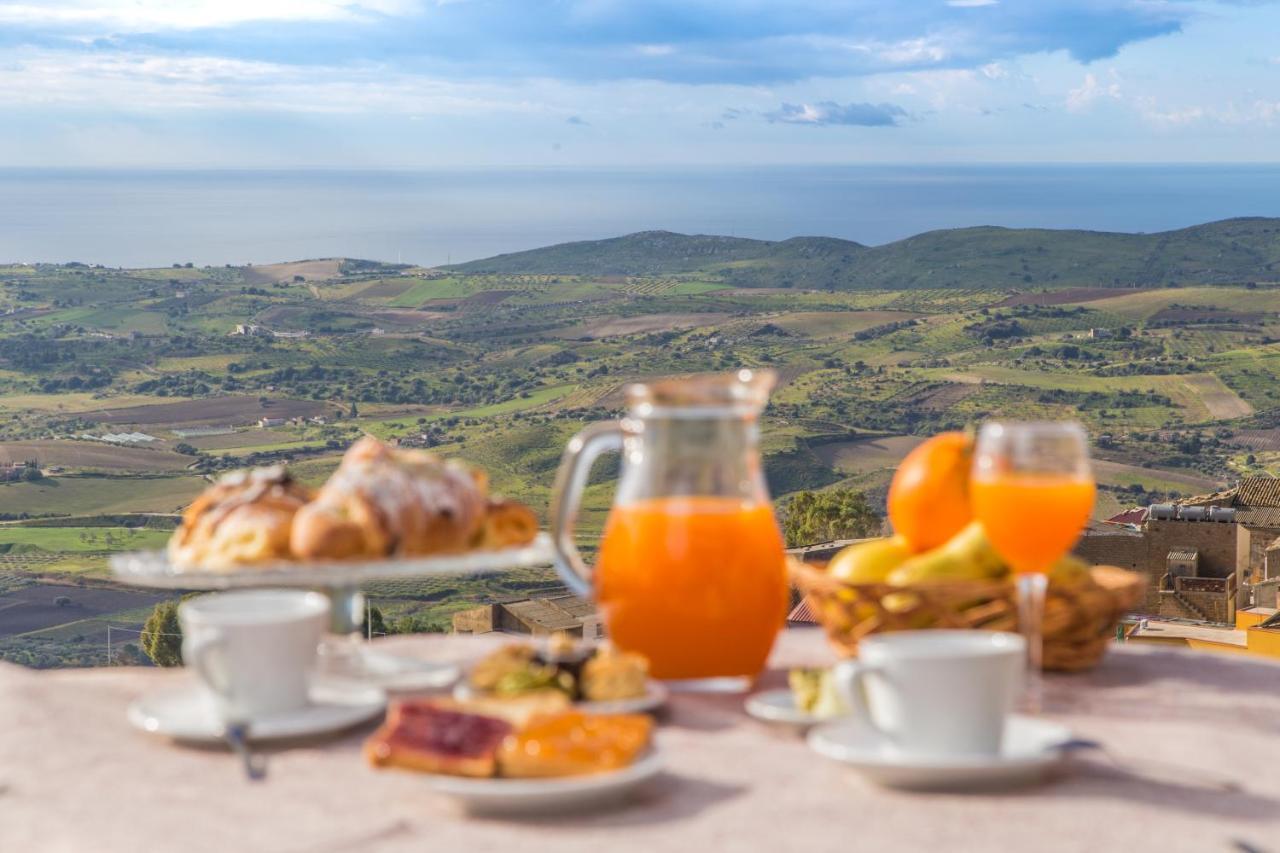 Montemare Bed & Breakfast 3*